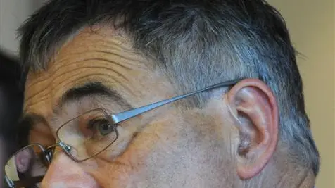 Self-imposed rates rise cap under threat