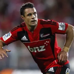 Rugby: Carter back at 10 for Crusaders