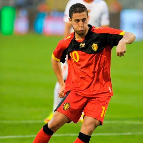 Football: Hazard completes Chelsea transfer