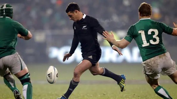 Rugby: Carter out for up to three weeks