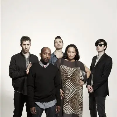 Sola Rosa tour to bring band south
