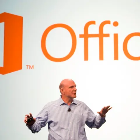 Microsoft revamps Office, looks to cloud