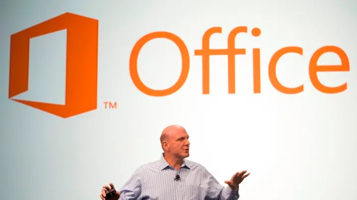Microsoft revamps Office, looks to cloud