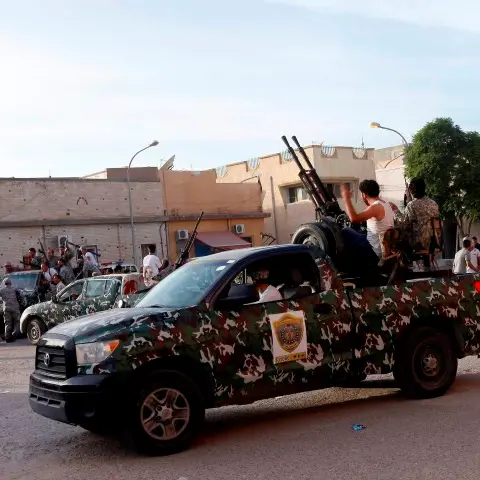 Rival Libya militias battle in Tripoli
