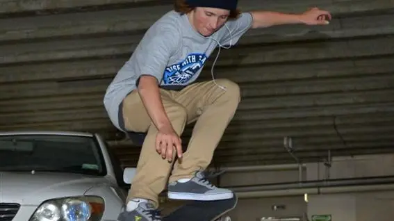 Skateboarder to hit rooftops