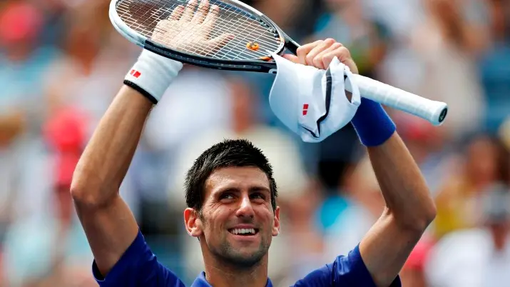 Tennis: Djokovic advances, Roddick holds on