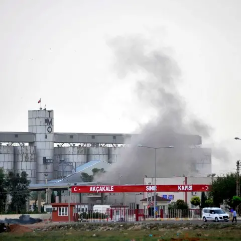 Turkey fires into Syria after shelling
