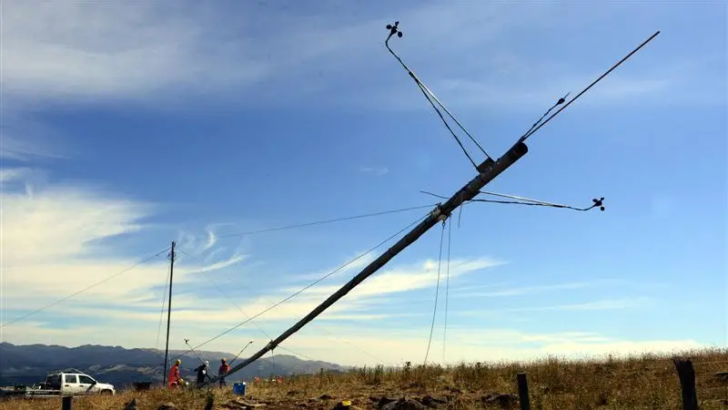 Wind farm project tower goes up