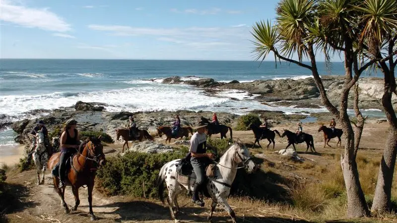 Cavalcade Boundary Riders coast along