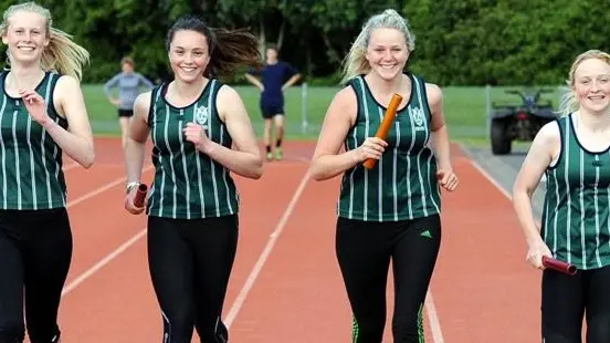 Athletics: Columba 4 x 100 team right on the baton