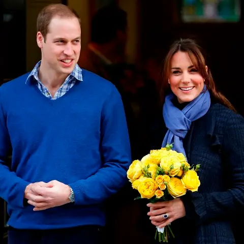 Smiles as duchess leaves hospital