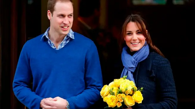 Smiles as duchess leaves hospital