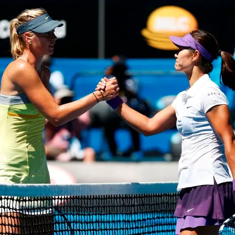 Tennis: Li halts Sharapova run to make final