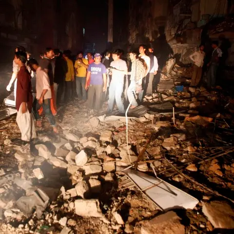 45 killed in Pakistan mosque bombing