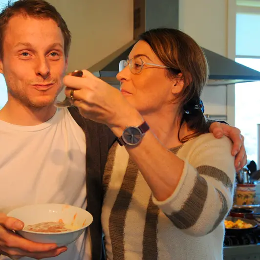 Video: How to make rabbabara grautur (rhubarb pudding)