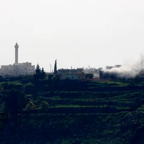 Israel fires into Syria after Golan troops shot at