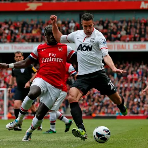 Football: Van Persie key as Man United draw with Arsenal