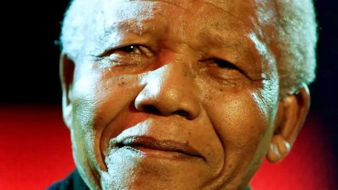 Frail Mandela meets ANC leaders