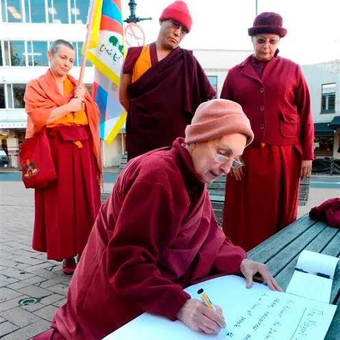 Buddhist protest over Cull comment