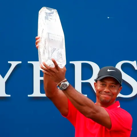 Golf: Tiger triumphs in Players Championship