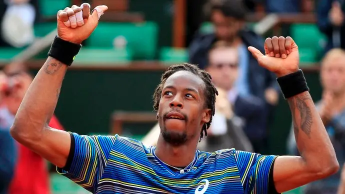 Tennis: French players lead procession in Paris