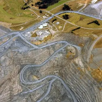 Gold-mining shares plummet