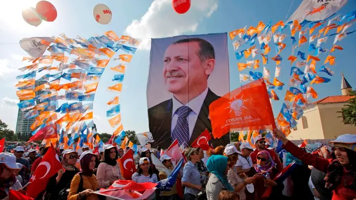 Unrest in Turkey as PM holds huge rally
