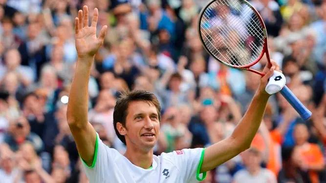 Tennis: Federer stunned in second round at Wimbledon