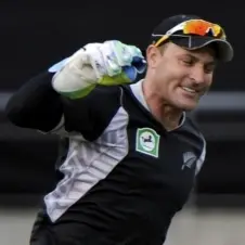 Cricket: McCullum to give up the gloves?