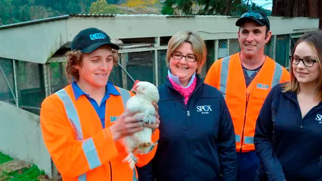 Delta gives $5000 to SPCA for a new aviary