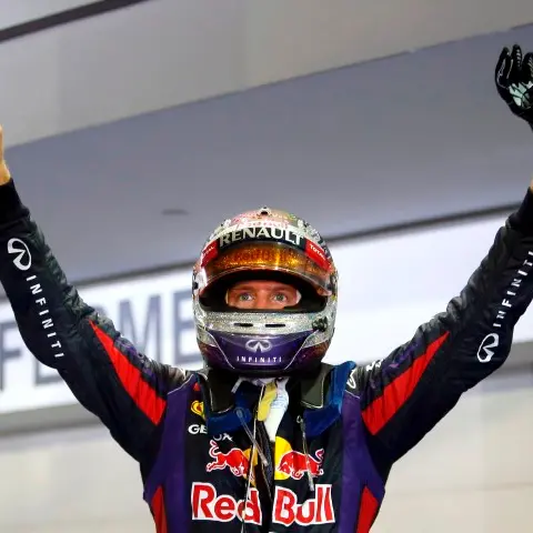 Motorsport: Vettel cruises to Singapore GP win