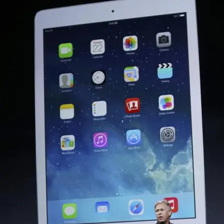 Apple ups ante, offers operating system free