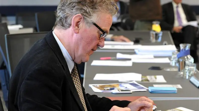 Regional councillors moving to tablet use in the new year