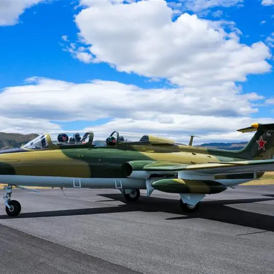 Shuttle pilot for Warbirds jet race
