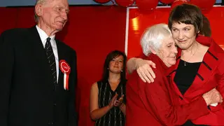 Clark to stand down after Labour loses