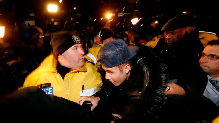 Assault charge adds to Bieber's legal woes