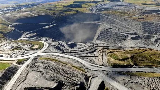 Massive slip closes Macraes mine