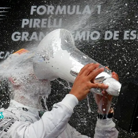 Motorsport: Hamilton wins to take F1 lead