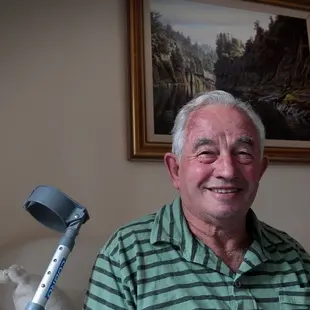 Man survives 40m plunge down cliff