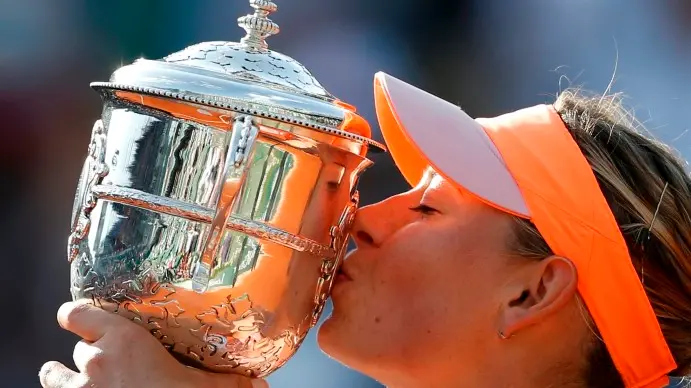 Tennis: Sharapova wins second French Open