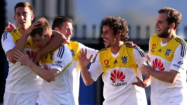 Football: Phoenix outgun Mariners