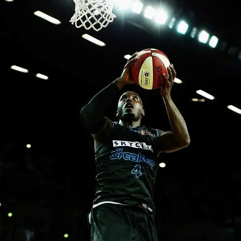 Basketball: Breakers tip over Taipans