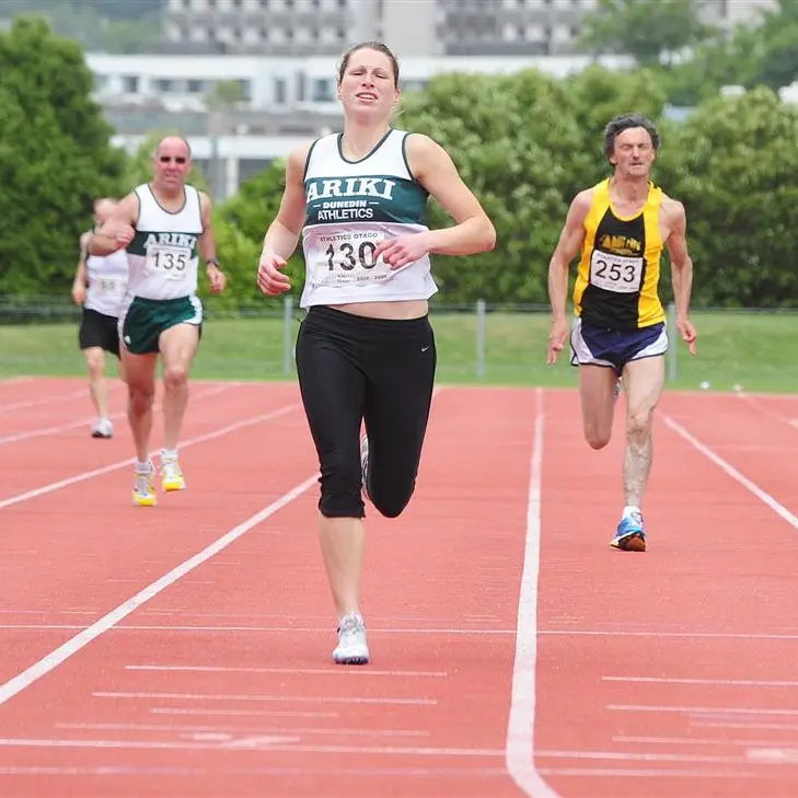 Athletics: O'Sullivan miles better than fellow competitors