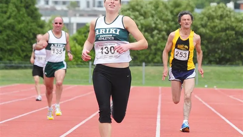 Athletics: O'Sullivan miles better than fellow competitors