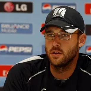 Cricket: Fitting farewell for Vettori