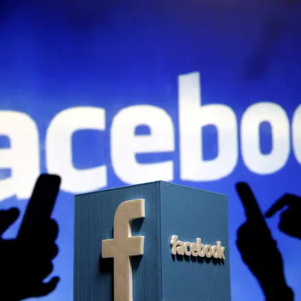 Facebook tests splitting News Feed in two