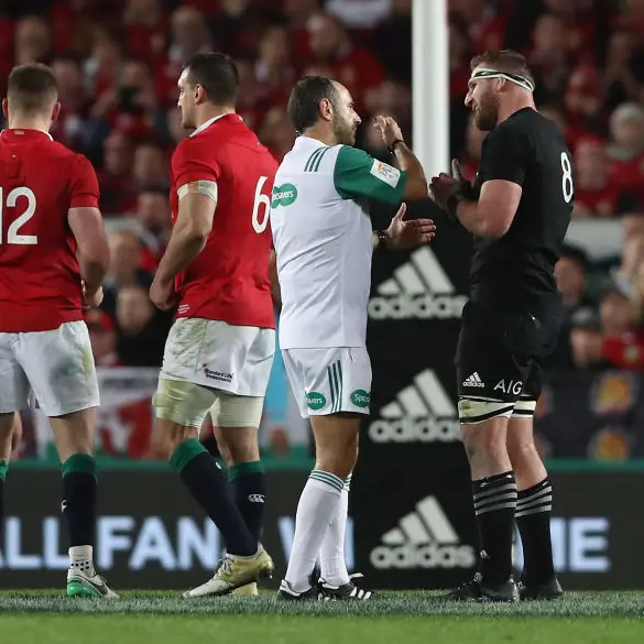 Poite in spotlight for penalty that wasn't