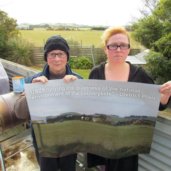 Contractor's yard upsets neighbours
