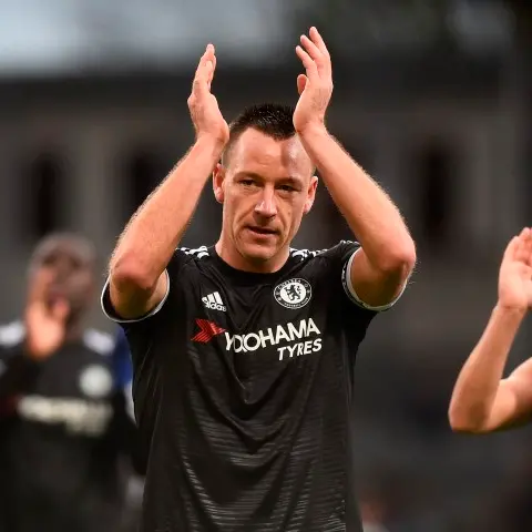 Football: Chelsea down Palace, Spurs draw with Everton