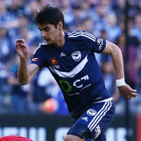 Football: Phoenix sign midfielder Gui Finkler